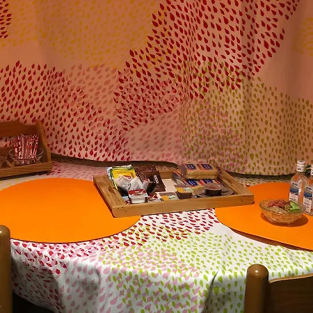 Uncle's Titikas Адамас