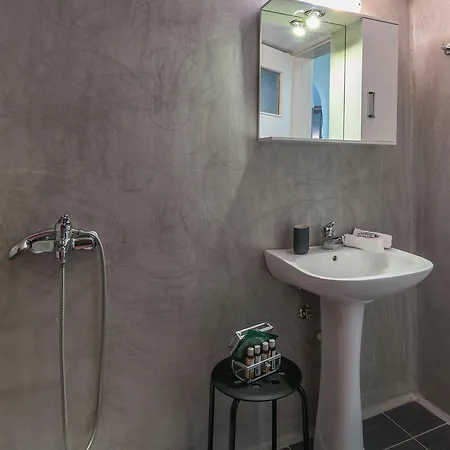 Uncle's Titikas Apartman *